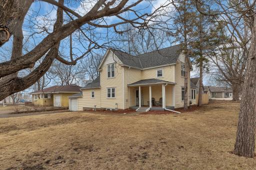 40 Park Street W, Annandale, MN 55302