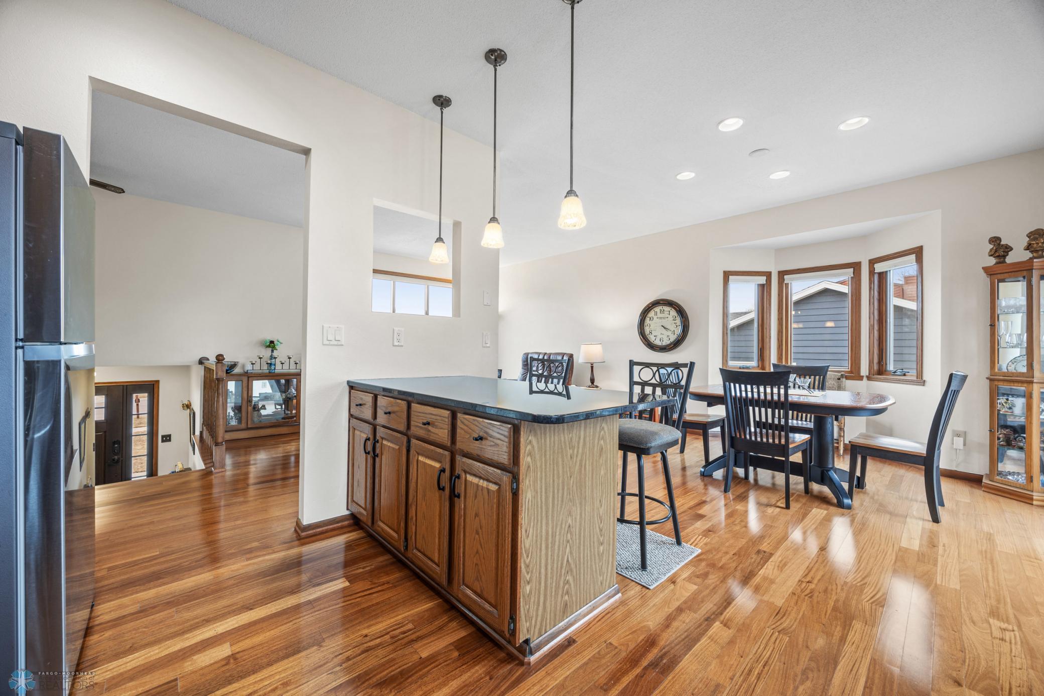 Kitchen & Dining - with island: great for a quick meal or serving station!