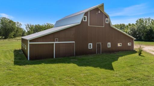 2711 Lochland Hills Drive, Marshall, MN 56258