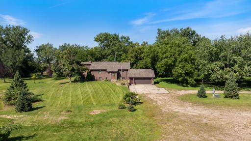 2711 Lochland Hills Drive, Marshall, MN 56258