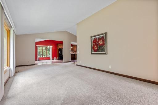 2711 Lochland Hills Drive, Marshall, MN 56258
