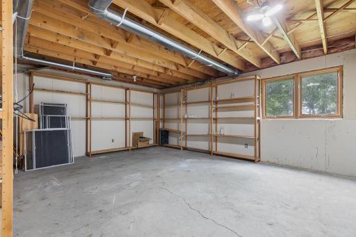 2711 Lochland Hills Drive, Marshall, MN 56258