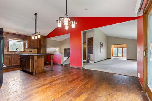 2711 Lochland Hills Drive, Marshall, MN 56258