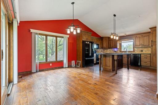 2711 Lochland Hills Drive, Marshall, MN 56258