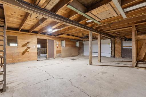 2711 Lochland Hills Drive, Marshall, MN 56258