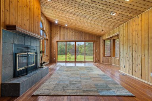 2711 Lochland Hills Drive, Marshall, MN 56258