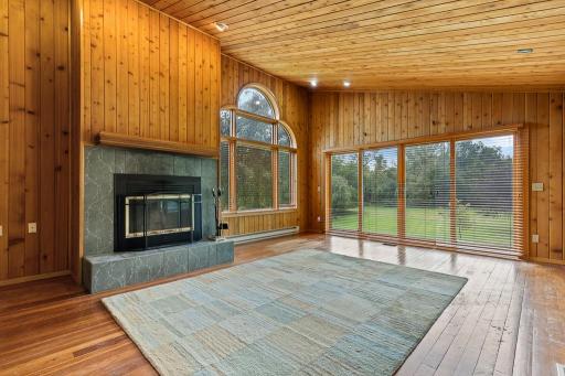 2711 Lochland Hills Drive, Marshall, MN 56258
