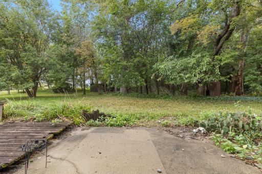 2711 Lochland Hills Drive, Marshall, MN 56258