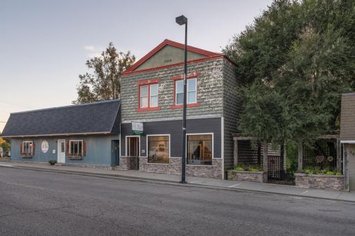 42 Main Street S, New London, MN 56273