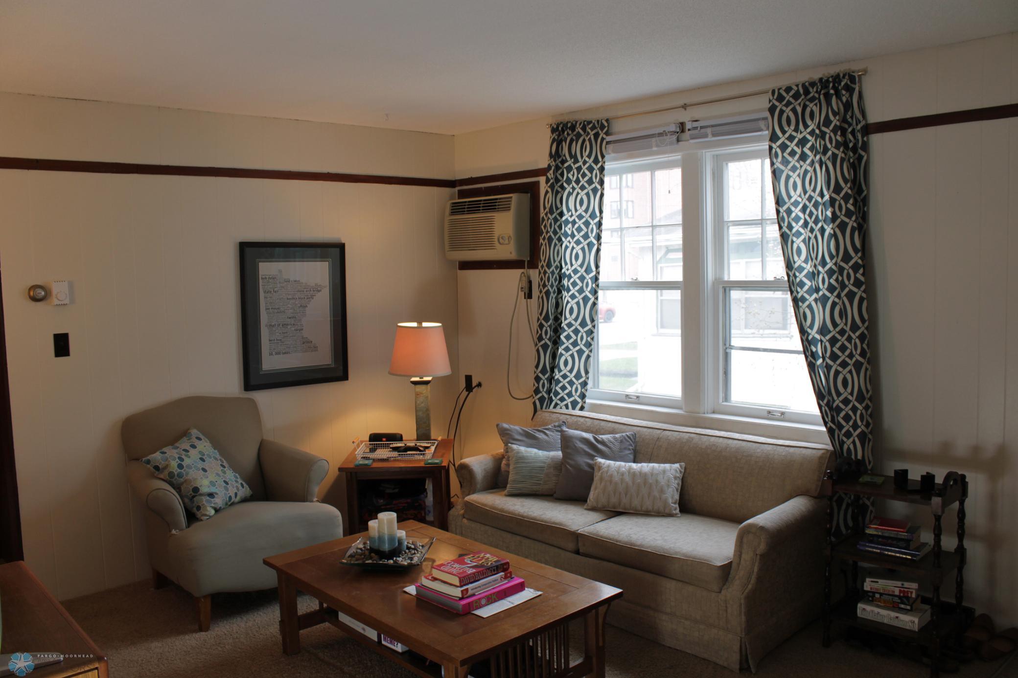 Apt 1 LivingRoom 1.jpg