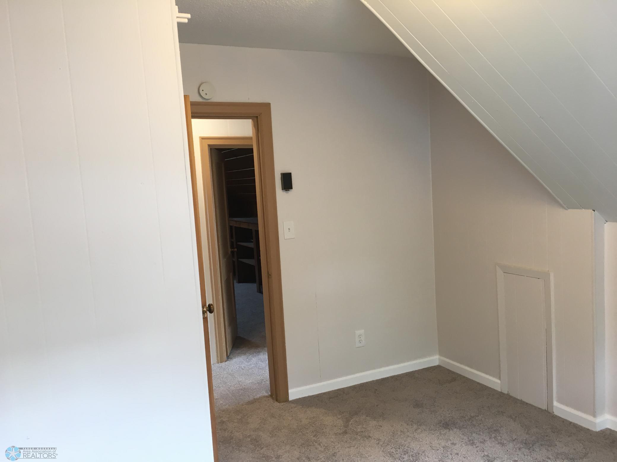 Apt 2 Bedroom 2-2.JPG