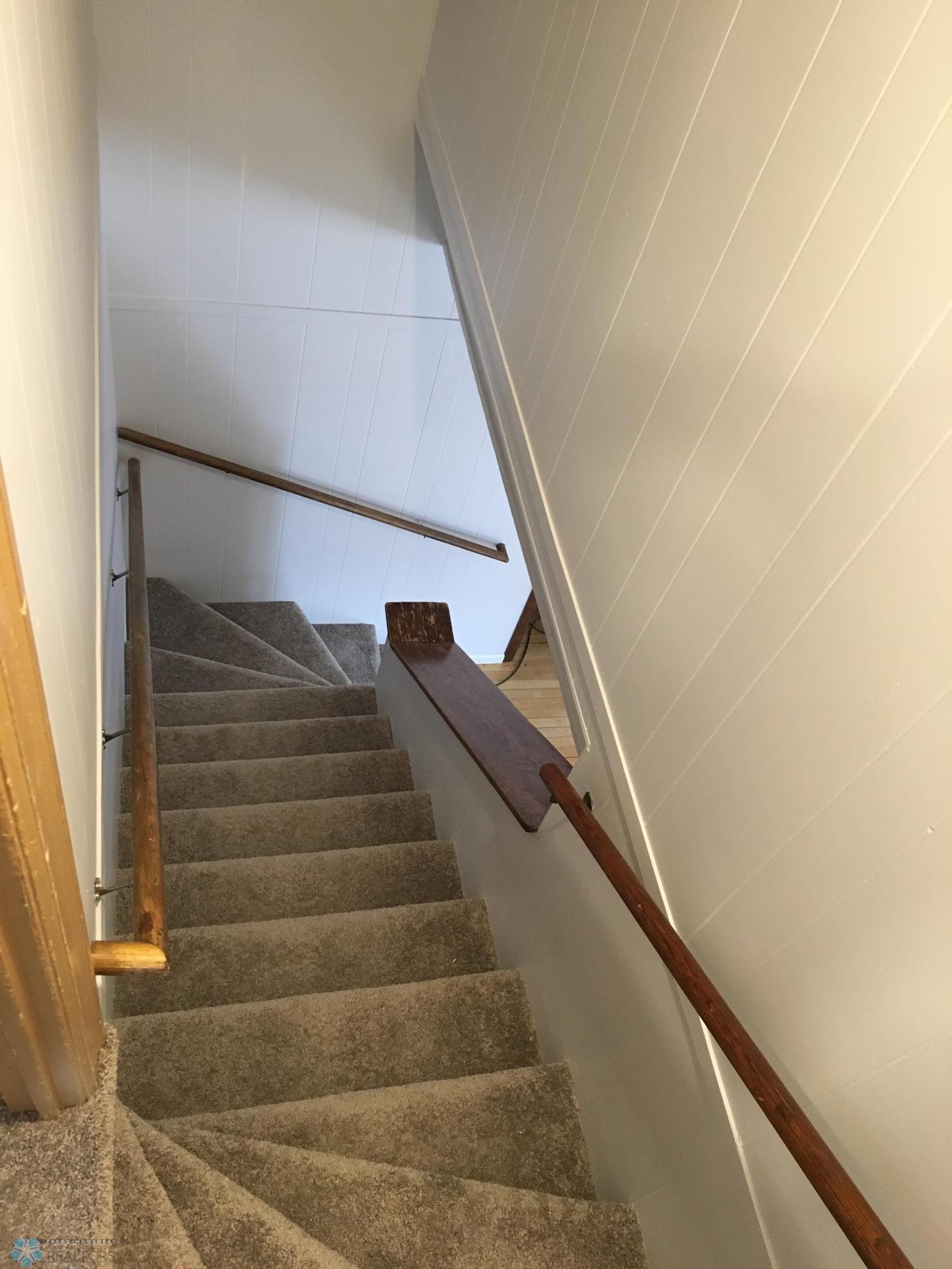 Apt 2 Stairs.JPG