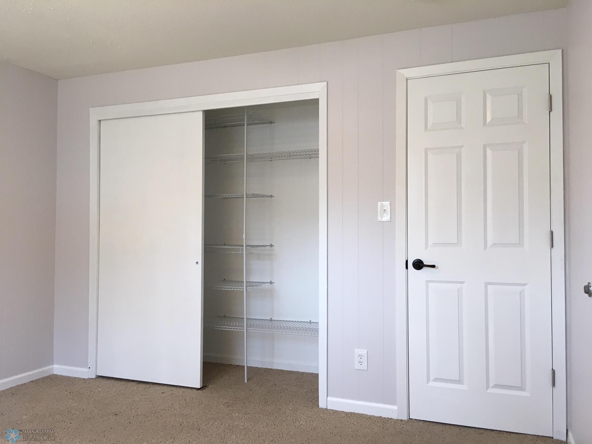 Apt 3 Bedroom 1-2.JPG