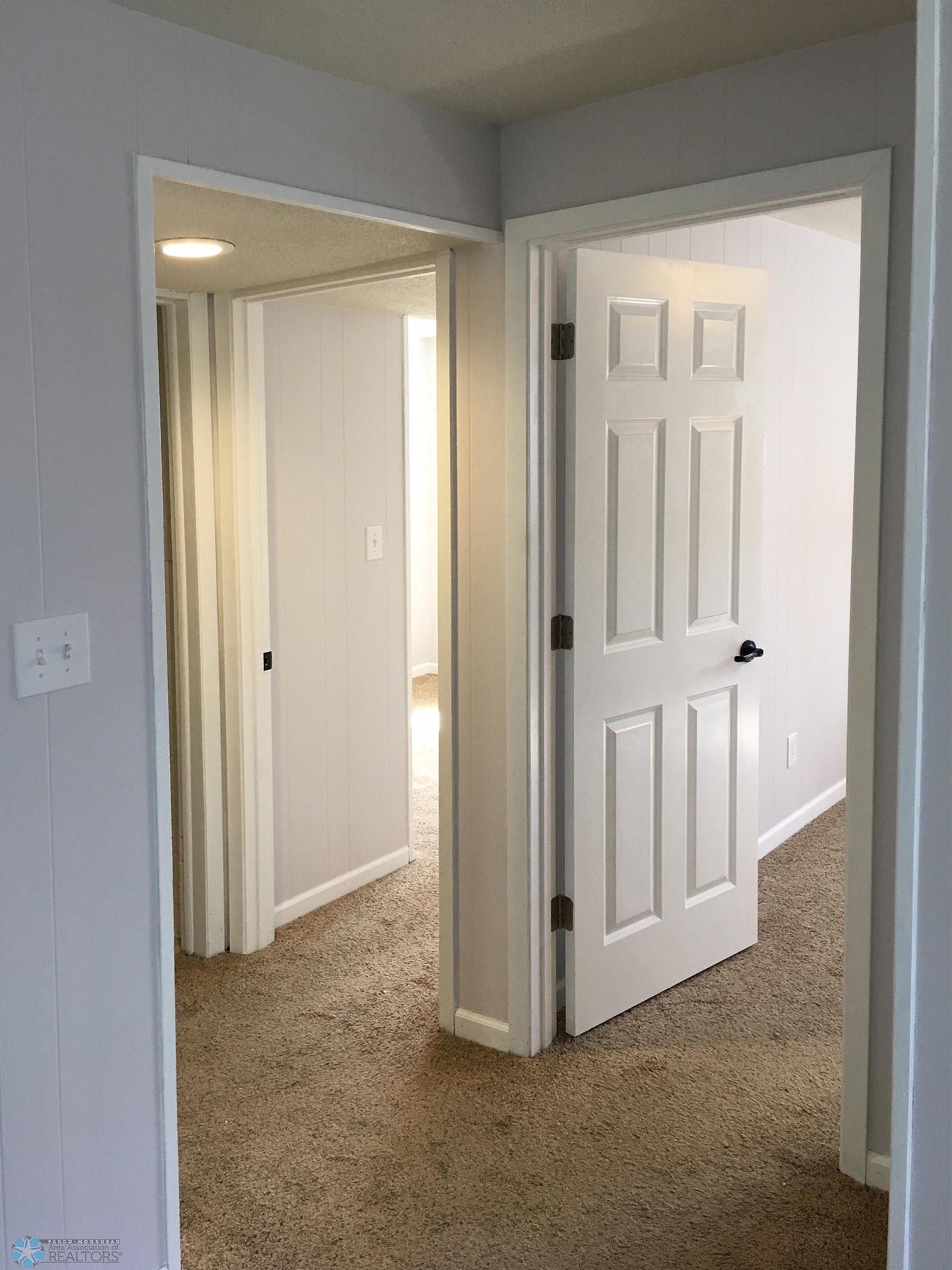 Apt 3 Hall.jpg