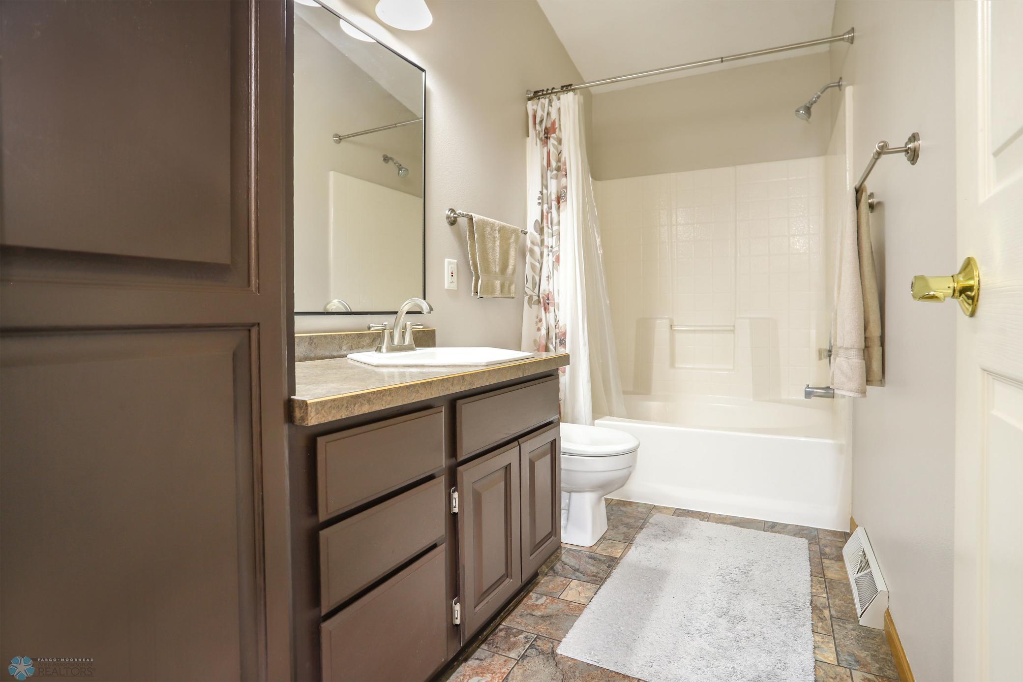 018 master bath.jpg