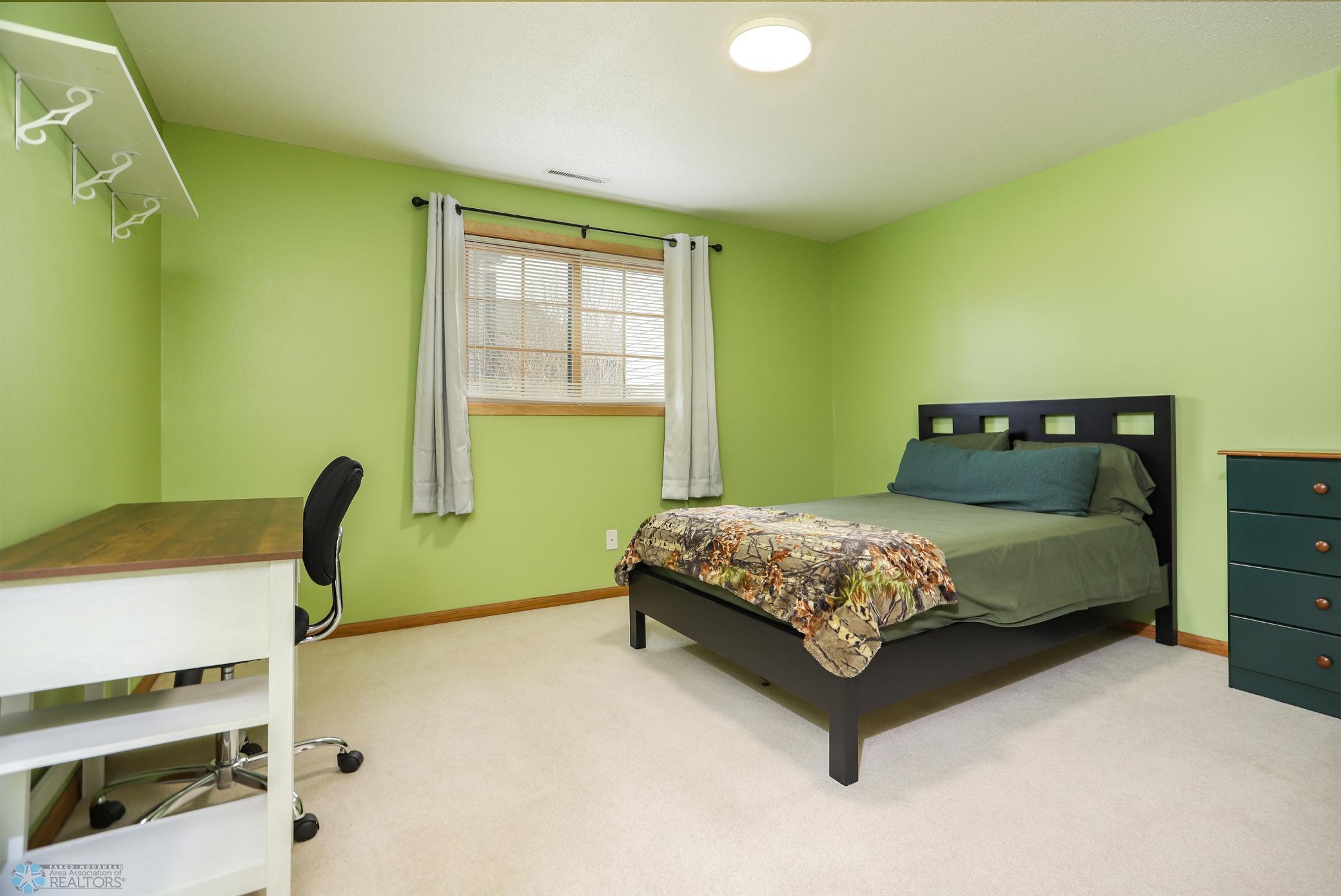 048 downstairs bed 2.jpg