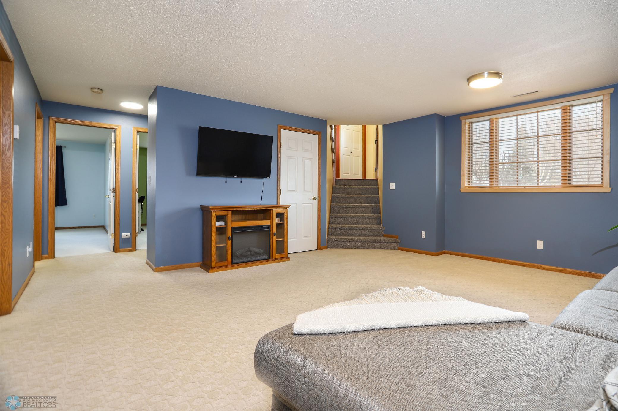 037 downstairs living room.jpg