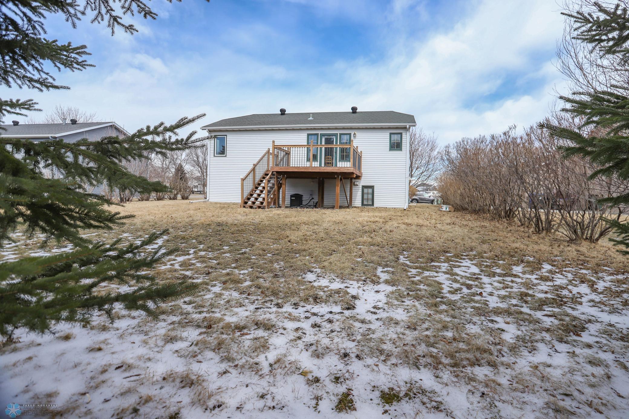072 large back yard.jpg