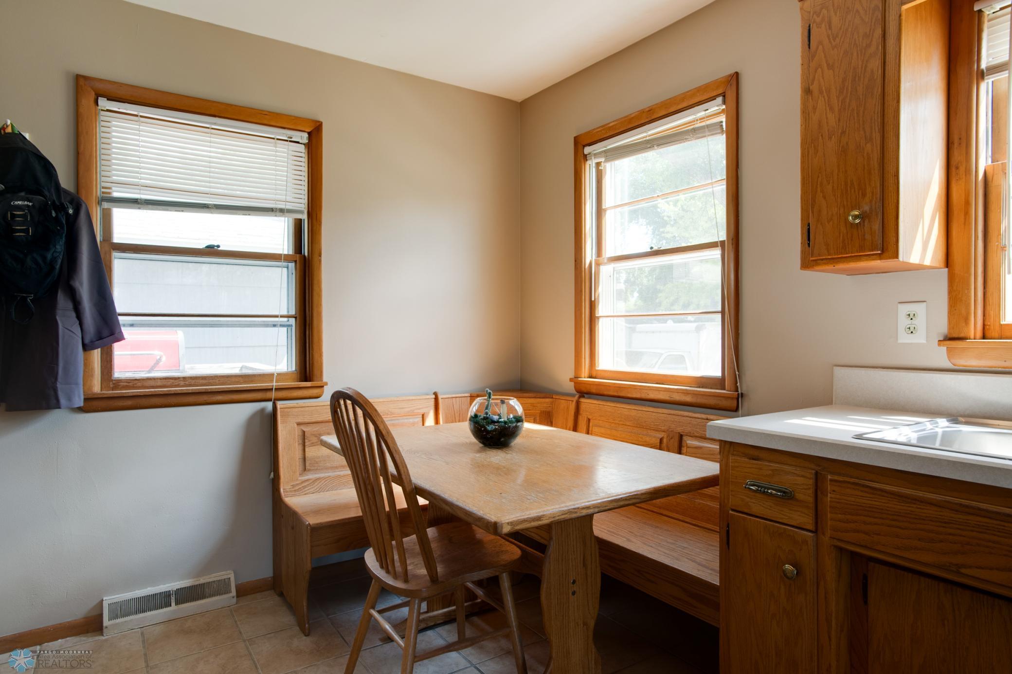 Eat-in Kitchen