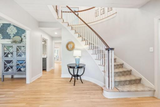 19890 Muirfield Circle, Excelsior, MN 55331