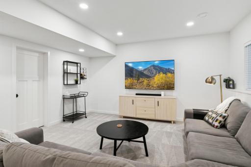 18190 Greyhaven Path, Lakeville, MN 55044