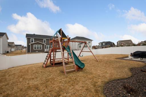 18190 Greyhaven Path, Lakeville, MN 55044