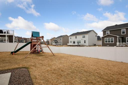 18190 Greyhaven Path, Lakeville, MN 55044