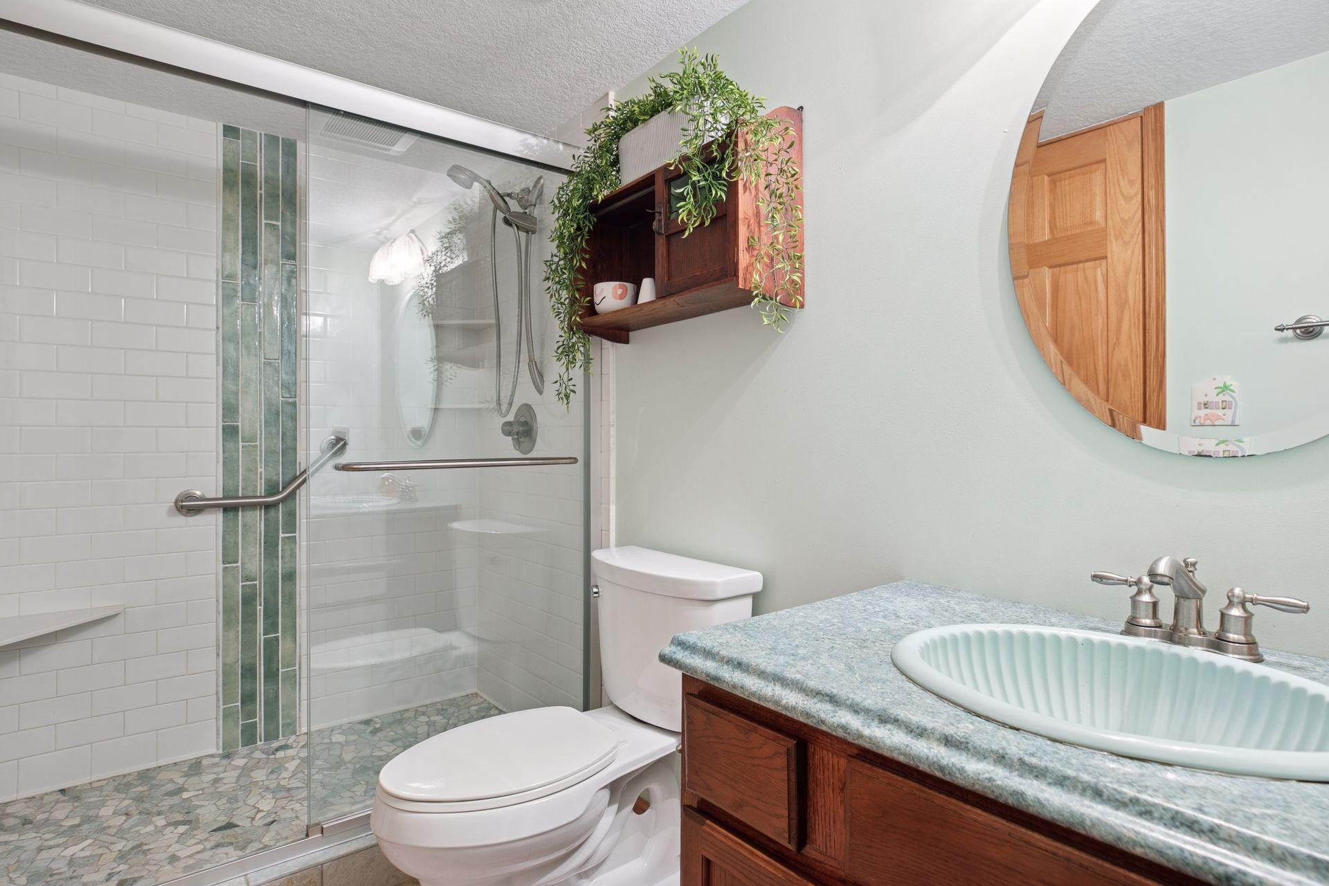 Lower level 3/4 bath