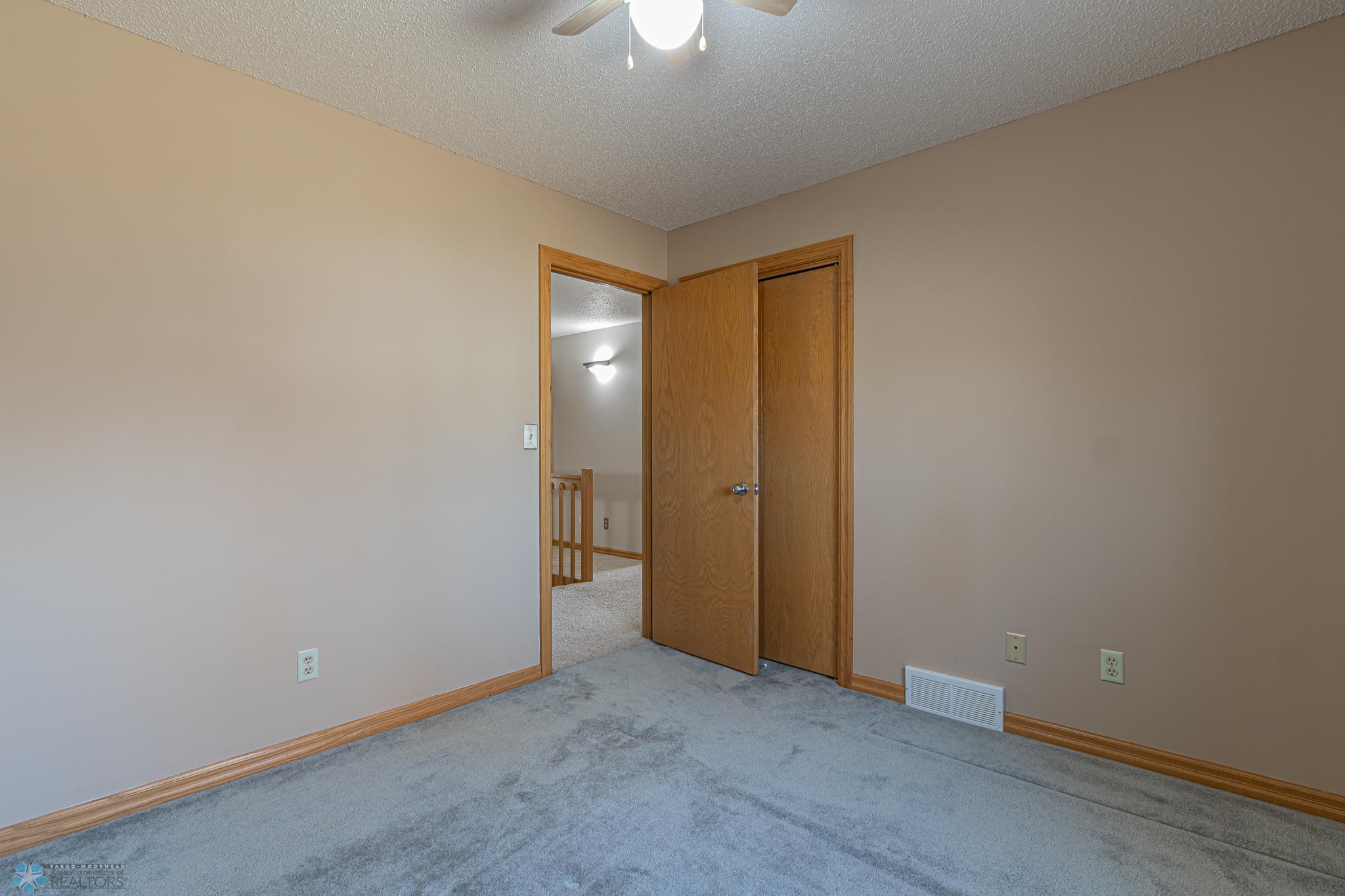 3809 Kensington Dr
West Fargo, ND,-43.jpg