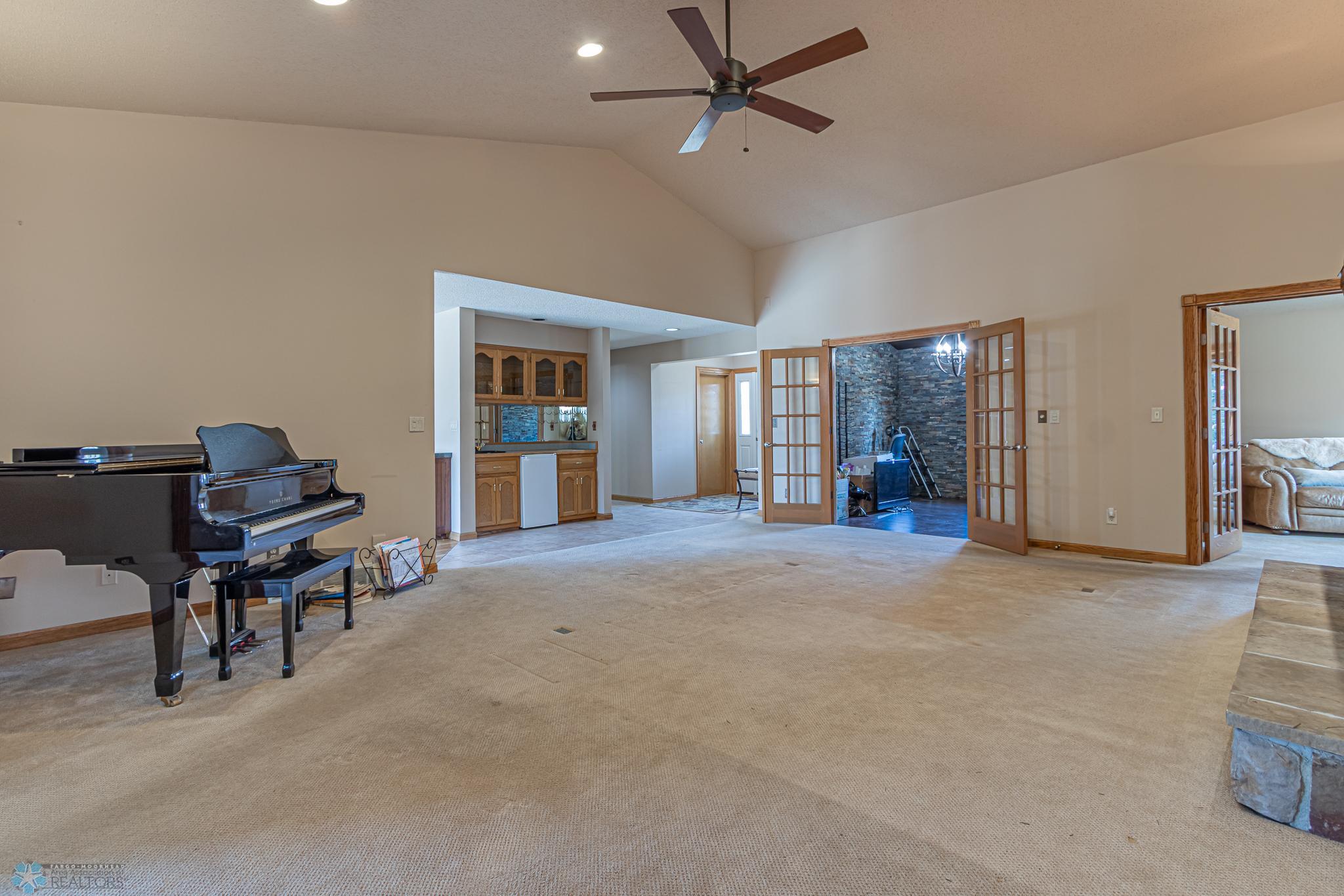 3809 Kensington Dr
West Fargo, ND,-05.jpg
