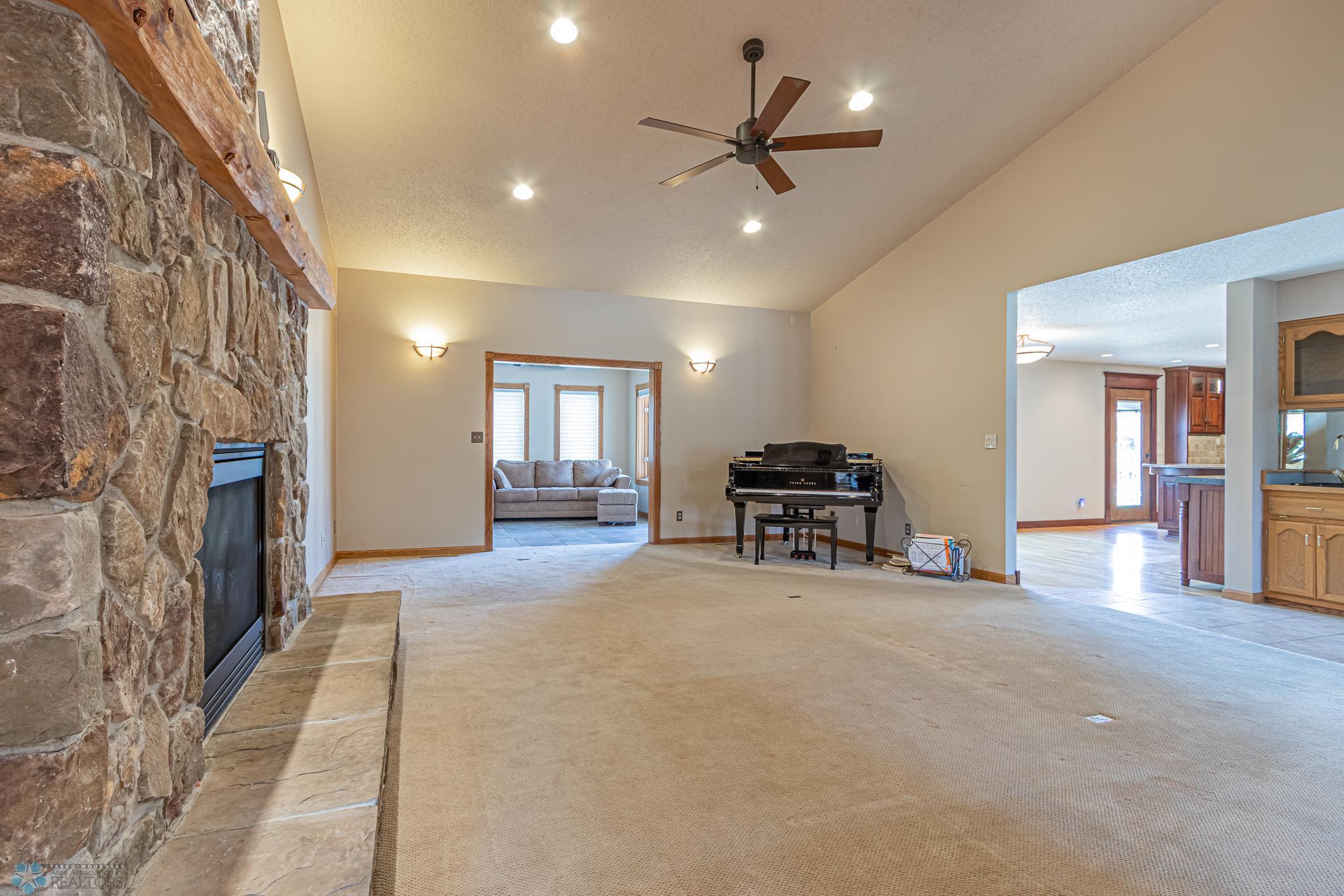3809 Kensington Dr
West Fargo, ND,-04.jpg
