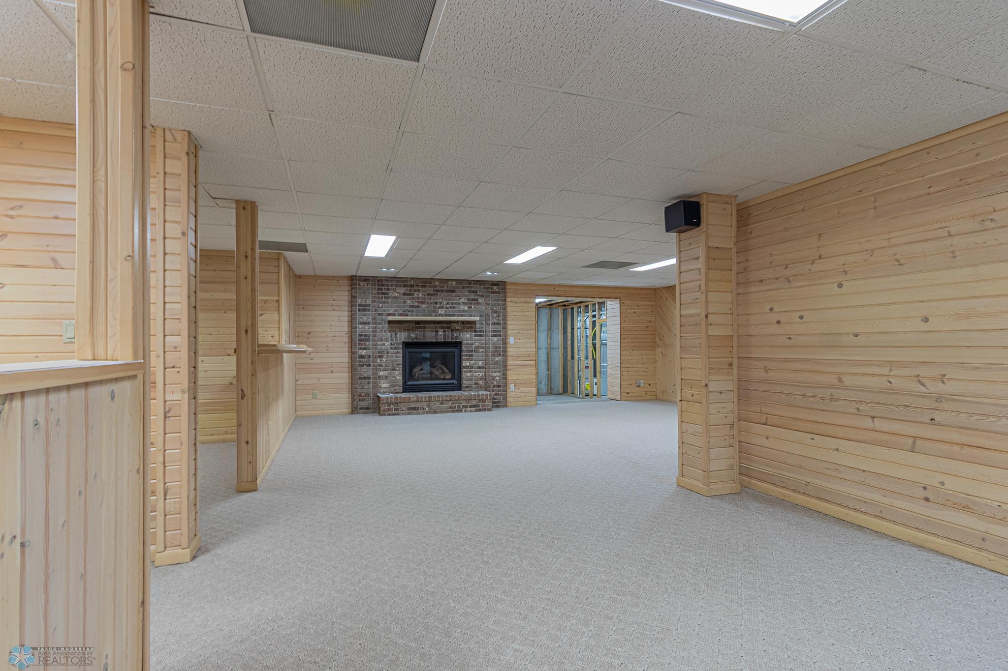 3809 Kensington Dr
West Fargo, ND,-61.jpg