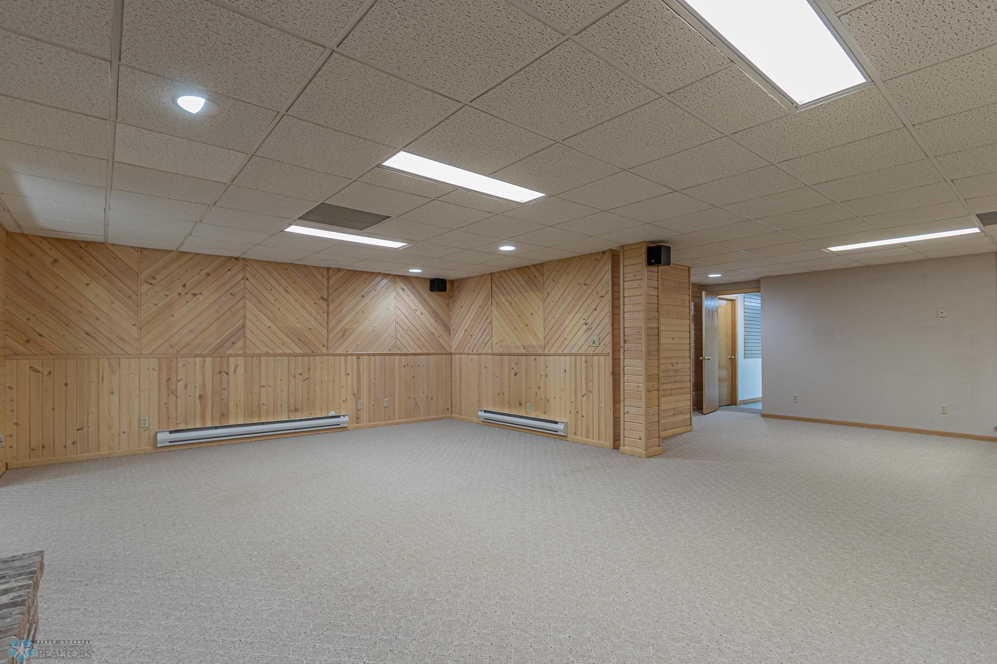 3809 Kensington Dr
West Fargo, ND,-65.jpg