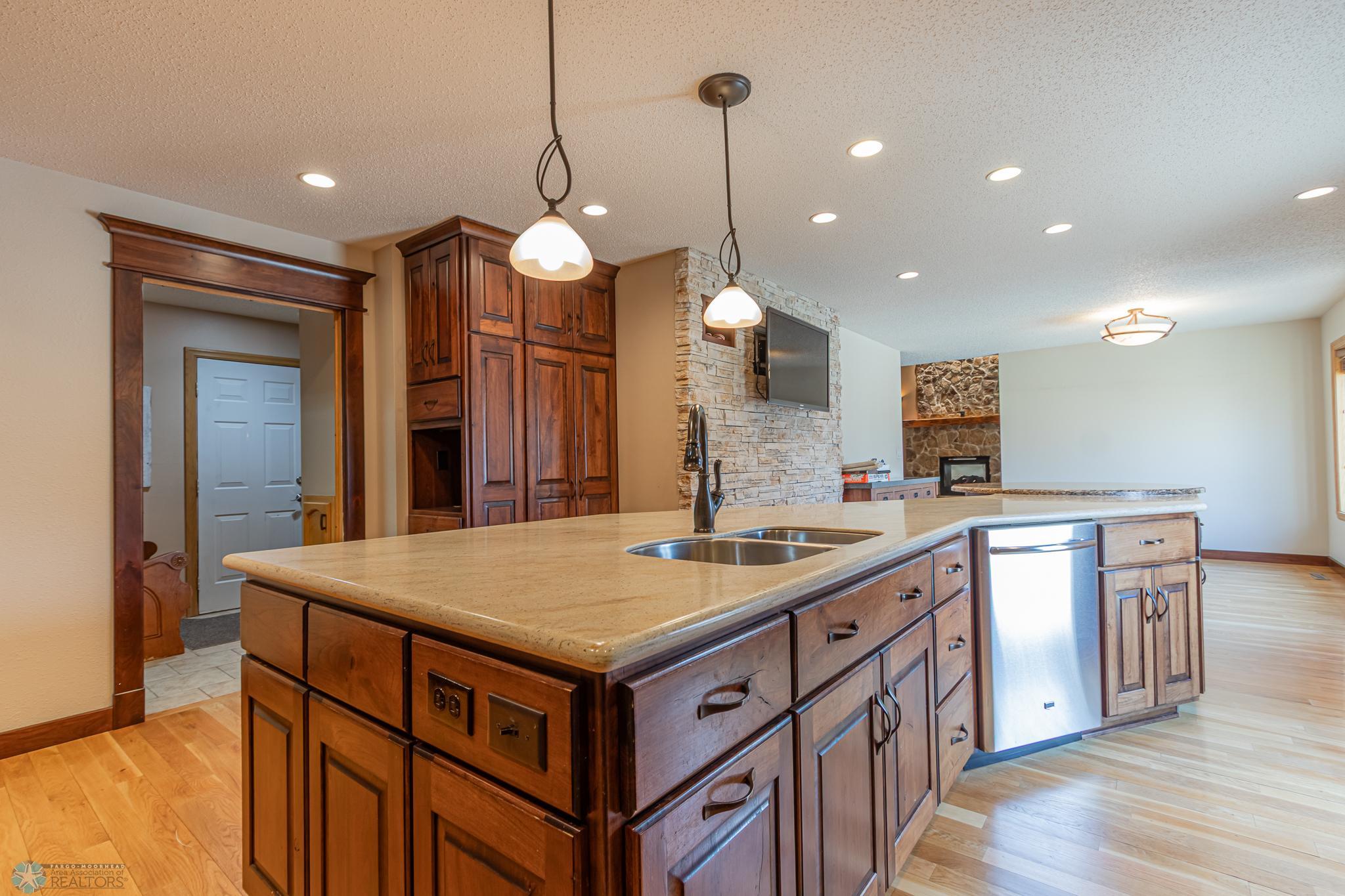 3809 Kensington Dr
West Fargo, ND,-28.jpg