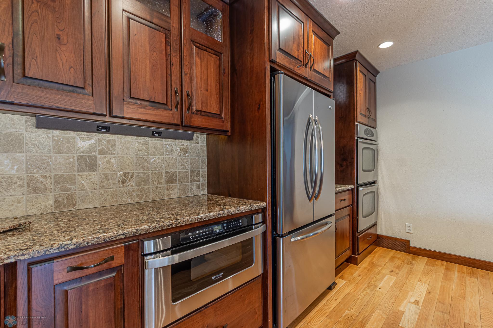 3809 Kensington Dr
West Fargo, ND,-32.jpg