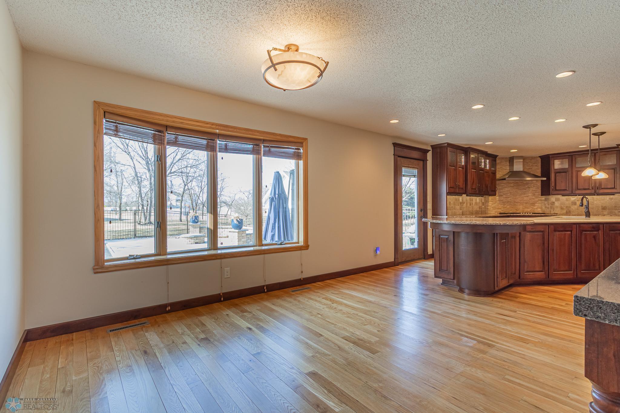 3809 Kensington Dr
West Fargo, ND,-23.jpg