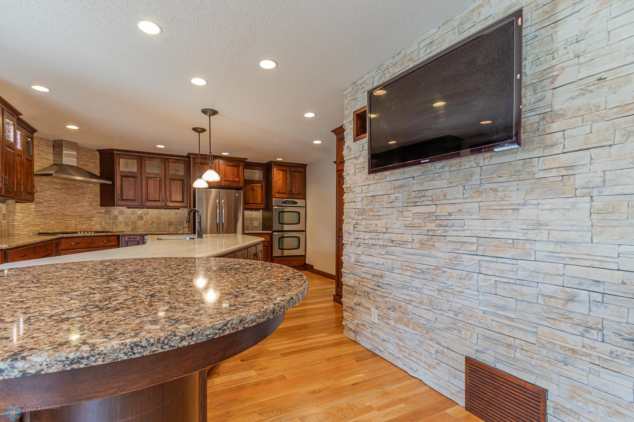 3809 Kensington Dr
West Fargo, ND,-30.jpg