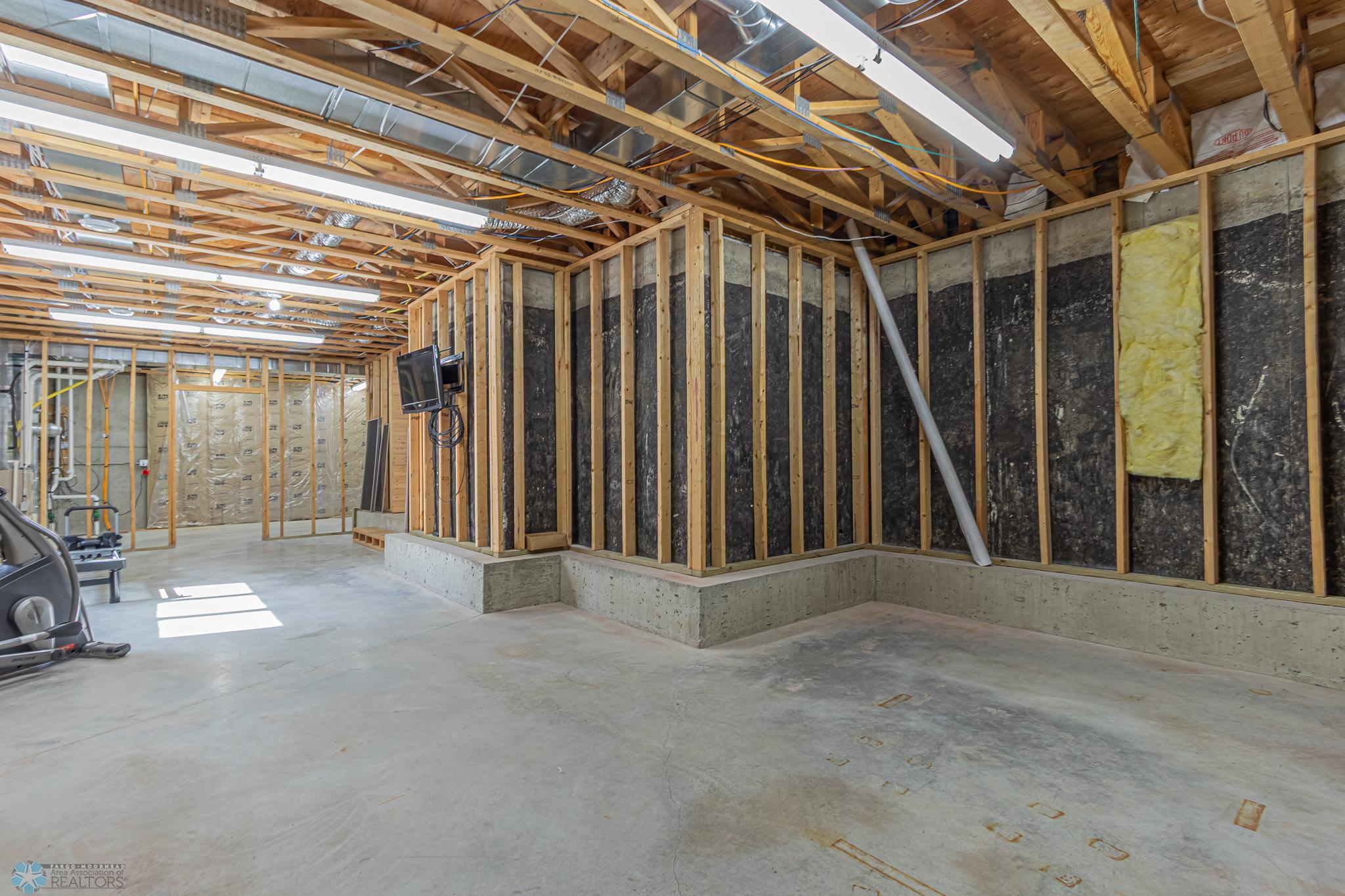 3809 Kensington Dr
West Fargo, ND,-70.jpg
