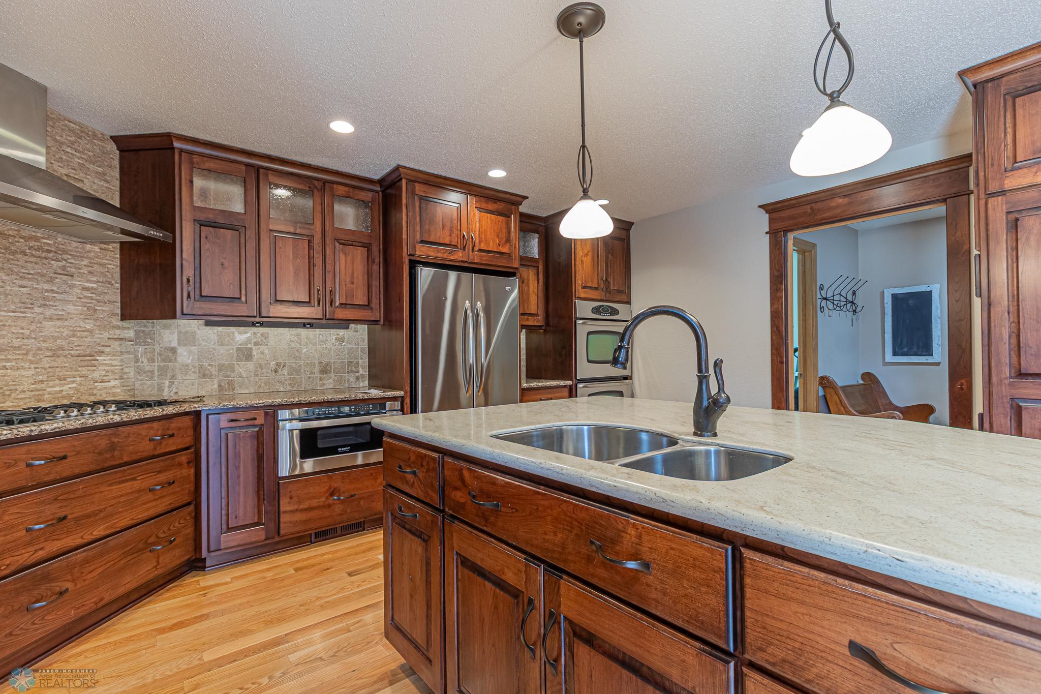 3809 Kensington Dr
West Fargo, ND,-31.jpg