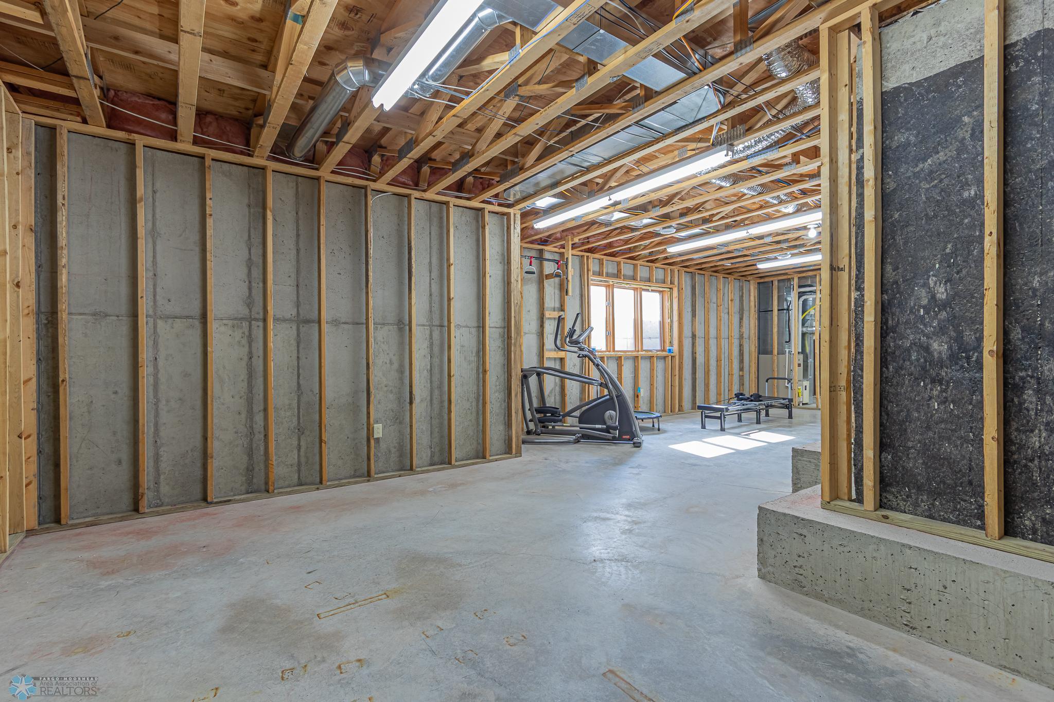 3809 Kensington Dr
West Fargo, ND,-71.jpg