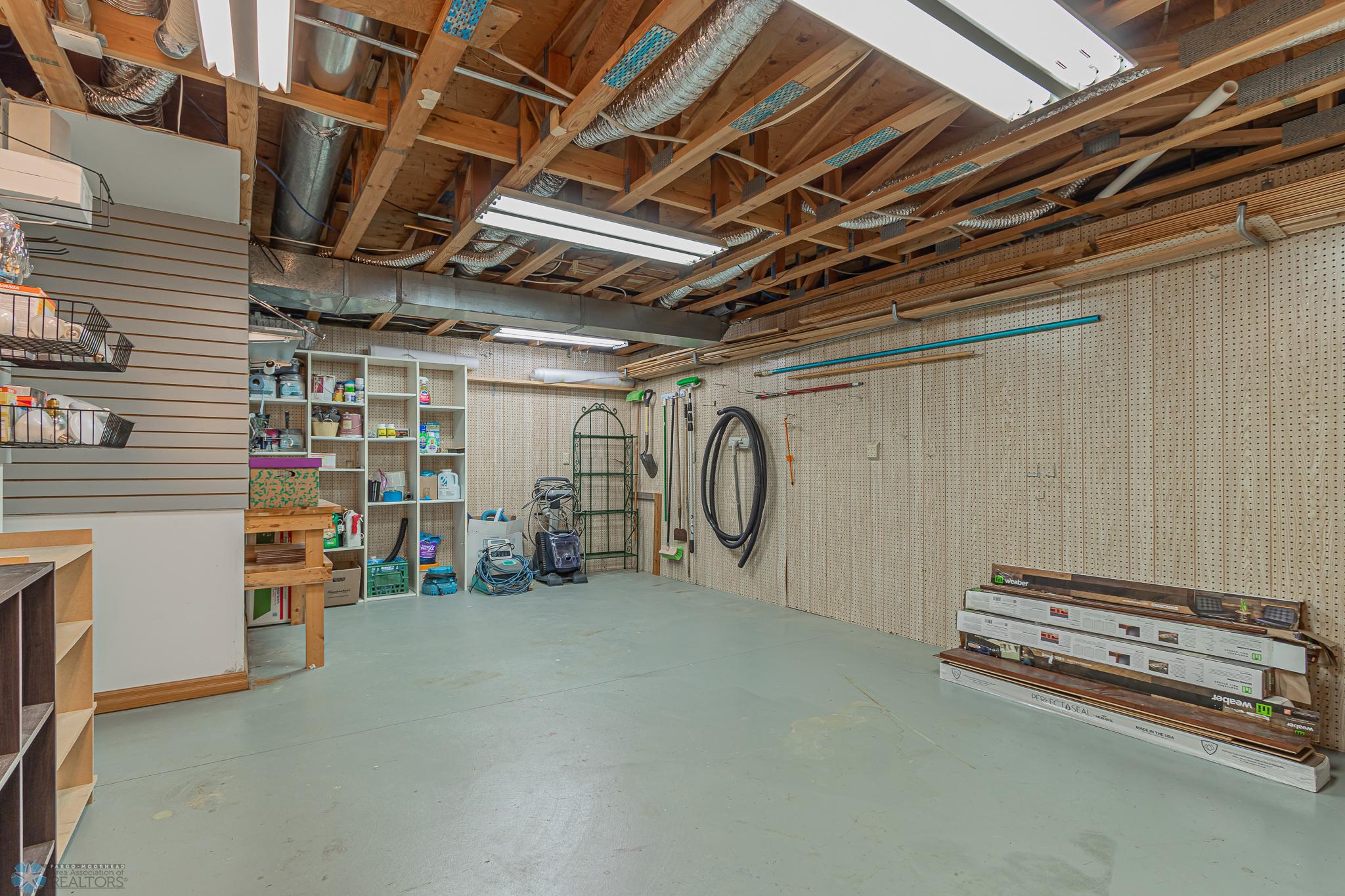 3809 Kensington Dr
West Fargo, ND,-54.jpg
