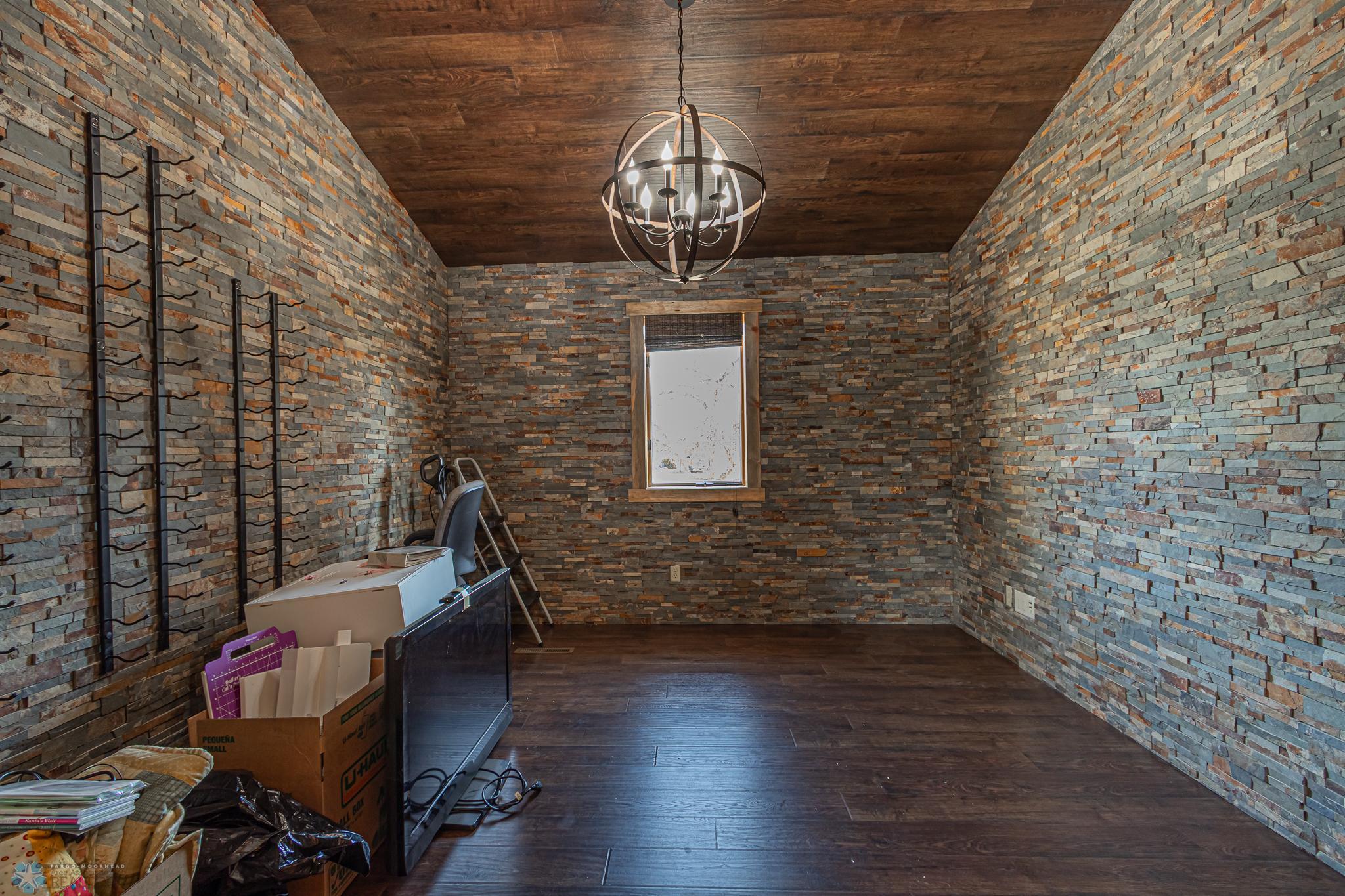 3809 Kensington Dr
West Fargo, ND,-20.jpg