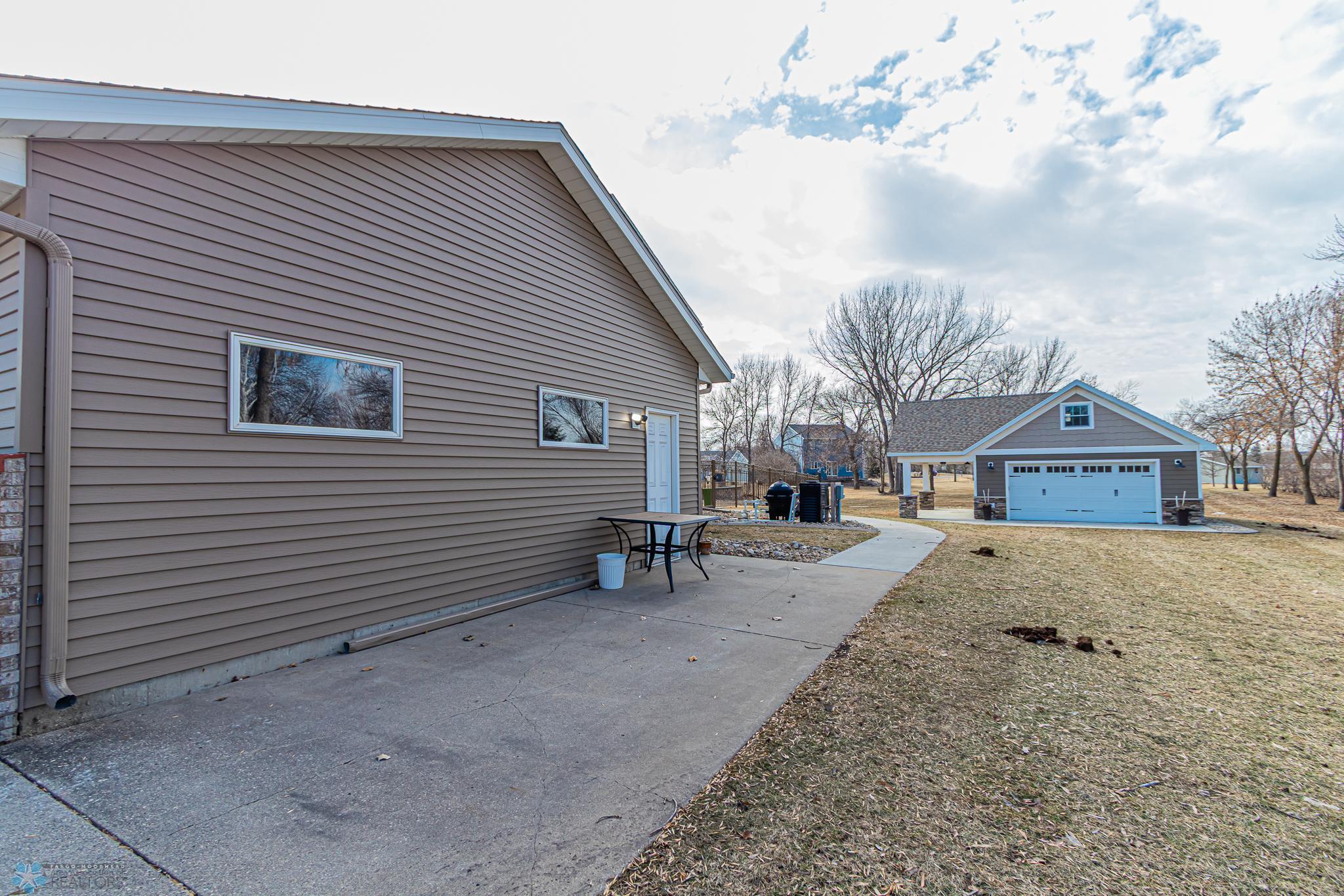 3809 Kensington Dr
West Fargo, ND,-83.jpg