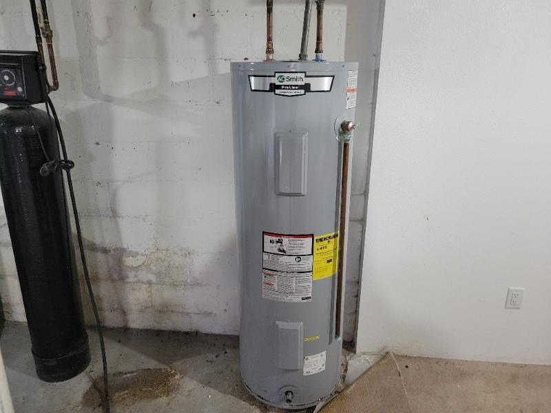 108 N Secor Bricelyn wtr htr.jpg