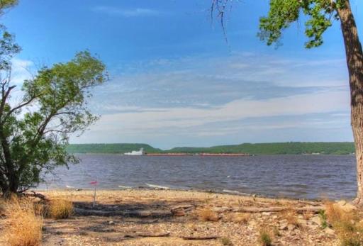 28589 Lake Avenue Way, Frontenac, MN 55026