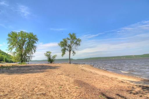 28589 Lake Avenue Way, Frontenac, MN 55026