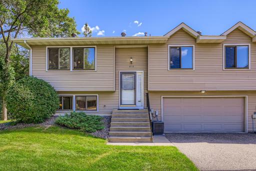 810 Sherwood Road, Shoreview, MN 55126