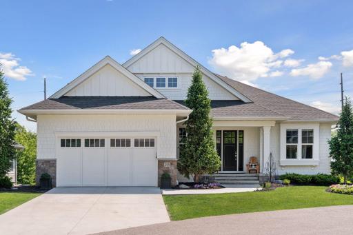 Stunning, pristine home in the heart of Wayzata—steps from the lake, shops, and dining. With 4 bedrooms and 4,466 square feet, this home offers the best of true one-level living