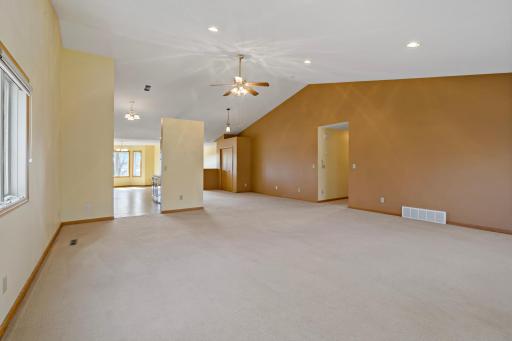 2175 13th Avenue E, Saint Paul, MN 55109