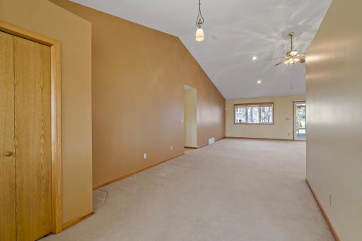 2175 13th Avenue E, Saint Paul, MN 55109